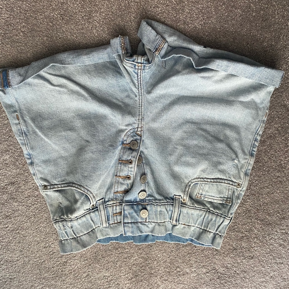 Express Light Wash Denim Shorts